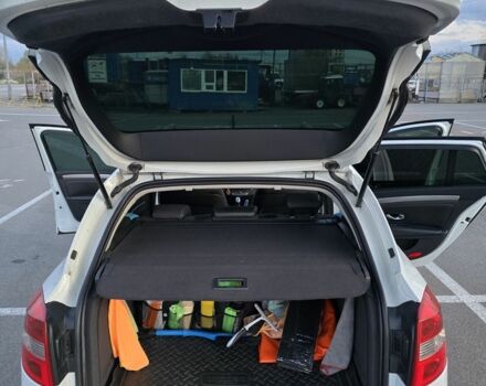 Белый Рено Лагуна, объемом двигателя 2 л и пробегом 280 тыс. км за 6900 $, фото 5 на Automoto.ua