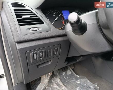 Рено Лагуна 2009 в Харькове на Automoto.ua Белый Рено Лагуна, объемом двигателя 1.46 л и пробегом 197 тыс. км за 5850 $, фото 7 на Automoto.ua