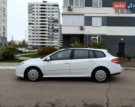 Рено Лагуна 2009 в Харькове на Automoto.ua Белый Рено Лагуна, объемом двигателя 1.46 л и пробегом 197 тыс. км за 5850 $, фото 8 на Automoto.ua