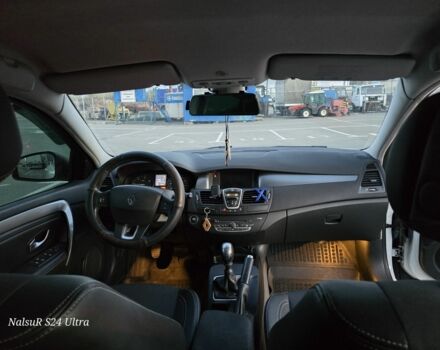 Белый Рено Лагуна, объемом двигателя 2 л и пробегом 280 тыс. км за 6900 $, фото 4 на Automoto.ua