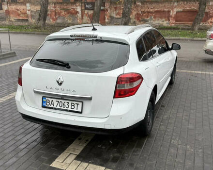 Белый Рено Лагуна, объемом двигателя 1.46 л и пробегом 348 тыс. км за 5300 $, фото 3 на Automoto.ua