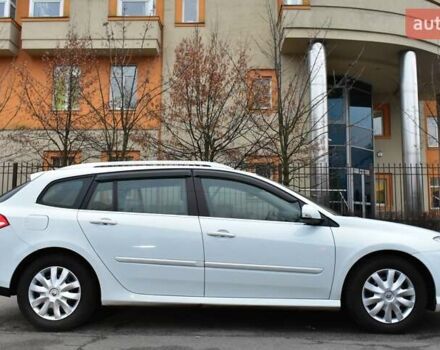 Белый Рено Лагуна, объемом двигателя 1.5 л и пробегом 183 тыс. км за 5900 $, фото 5 на Automoto.ua