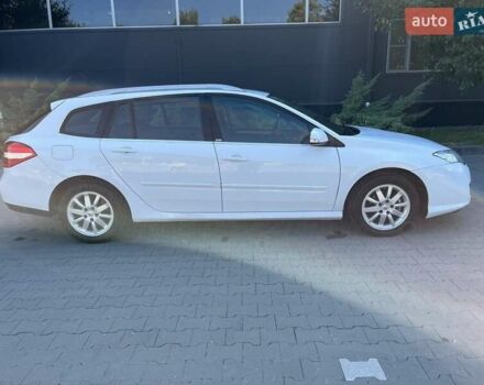 Белый Рено Лагуна, объемом двигателя 1.5 л и пробегом 309 тыс. км за 6500 $, фото 9 на Automoto.ua