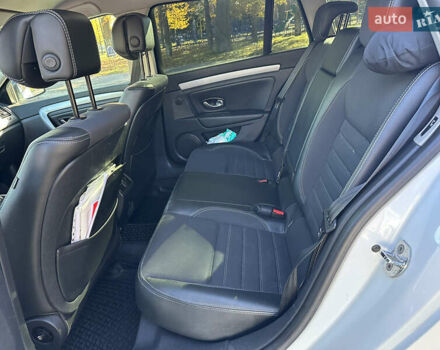 Белый Рено Лагуна, объемом двигателя 1.46 л и пробегом 290 тыс. км за 6999 $, фото 43 на Automoto.ua