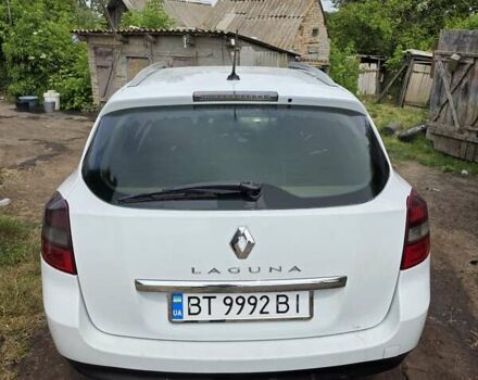 Білий Рено Лагуна, об'ємом двигуна 1.46 л та пробігом 330 тис. км за 5300 $, фото 4 на Automoto.ua