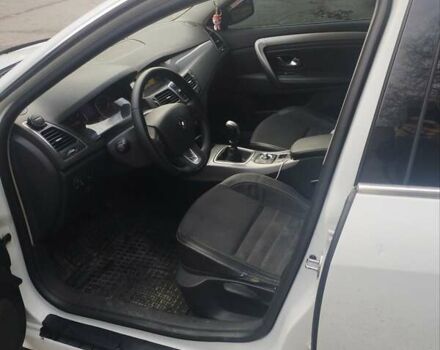 Белый Рено Лагуна, объемом двигателя 1.46 л и пробегом 280 тыс. км за 7800 $, фото 6 на Automoto.ua