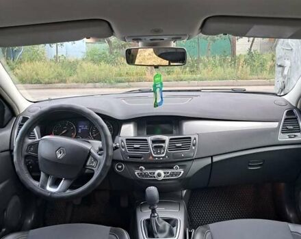 Белый Рено Лагуна, объемом двигателя 1.5 л и пробегом 287 тыс. км за 9000 $, фото 6 на Automoto.ua