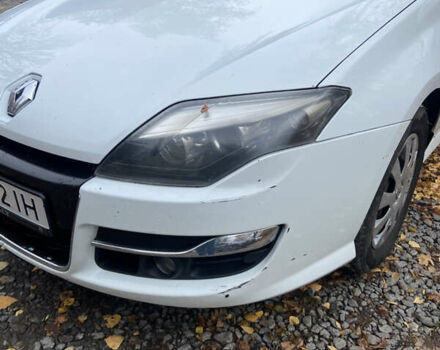 Белый Рено Лагуна, объемом двигателя 1.46 л и пробегом 323 тыс. км за 6800 $, фото 22 на Automoto.ua