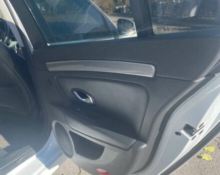 Белый Рено Лагуна, объемом двигателя 1.46 л и пробегом 344 тыс. км за 7300 $, фото 17 на Automoto.ua