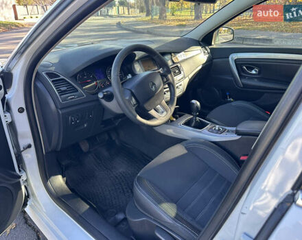 Белый Рено Лагуна, объемом двигателя 1.46 л и пробегом 290 тыс. км за 6999 $, фото 40 на Automoto.ua