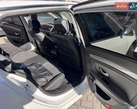 Белый Рено Лагуна, объемом двигателя 1.5 л и пробегом 201 тыс. км за 6300 $, фото 12 на Automoto.ua