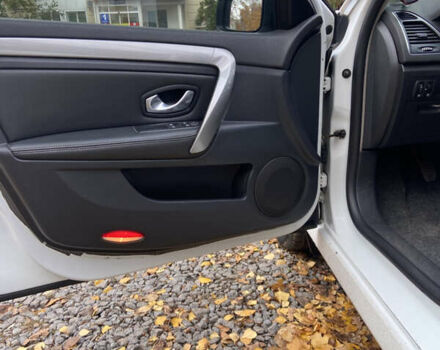 Белый Рено Лагуна, объемом двигателя 1.46 л и пробегом 323 тыс. км за 6800 $, фото 19 на Automoto.ua