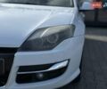 Рено Лагуна 2012 в Черновцах на Automoto.ua Белый Рено Лагуна, объемом двигателя 1.46 л и пробегом 406 тыс. км за 6500 $, фото 5 на Automoto.ua