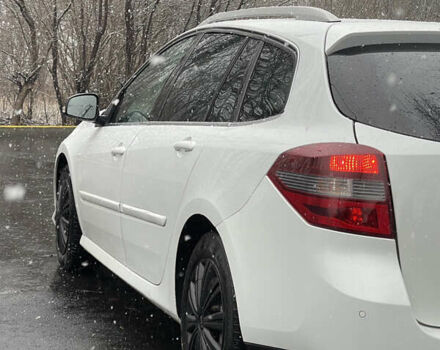 Белый Рено Лагуна, объемом двигателя 1.5 л и пробегом 320 тыс. км за 8100 $, фото 7 на Automoto.ua