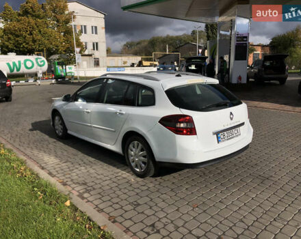 Белый Рено Лагуна, объемом двигателя 1.46 л и пробегом 247 тыс. км за 6300 $, фото 6 на Automoto.ua