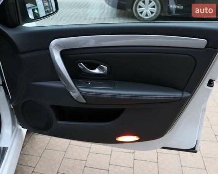 Белый Рено Лагуна, объемом двигателя 2 л и пробегом 247 тыс. км за 9900 $, фото 43 на Automoto.ua