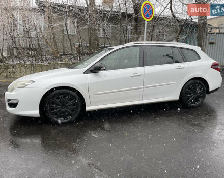 Белый Рено Лагуна, объемом двигателя 1.5 л и пробегом 320 тыс. км за 8100 $, фото 2 на Automoto.ua