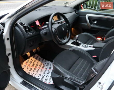 Белый Рено Лагуна, объемом двигателя 2 л и пробегом 247 тыс. км за 9900 $, фото 14 на Automoto.ua