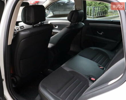 Белый Рено Лагуна, объемом двигателя 2 л и пробегом 247 тыс. км за 9900 $, фото 33 на Automoto.ua