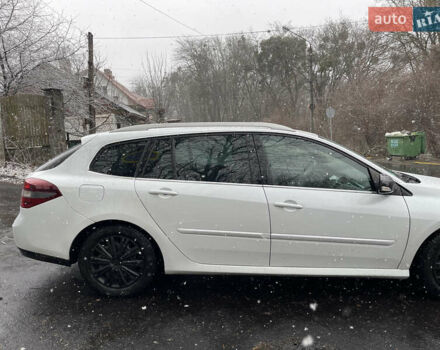 Белый Рено Лагуна, объемом двигателя 1.5 л и пробегом 320 тыс. км за 8100 $, фото 4 на Automoto.ua