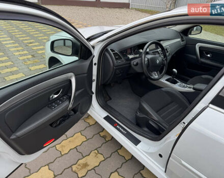 Белый Рено Лагуна, объемом двигателя 1.5 л и пробегом 212 тыс. км за 8600 $, фото 6 на Automoto.ua