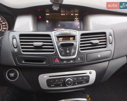 Белый Рено Лагуна, объемом двигателя 1.46 л и пробегом 230 тыс. км за 10500 $, фото 4 на Automoto.ua