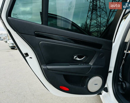 Белый Рено Лагуна, объемом двигателя 2 л и пробегом 166 тыс. км за 9900 $, фото 17 на Automoto.ua