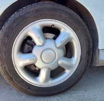 Белый Рено Лагуна, объемом двигателя 2 л и пробегом 420 тыс. км за 1700 $, фото 9 на Automoto.ua