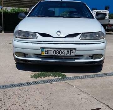 Белый Рено Лагуна, объемом двигателя 2 л и пробегом 420 тыс. км за 1700 $, фото 1 на Automoto.ua