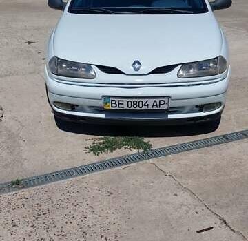Белый Рено Лагуна, объемом двигателя 2 л и пробегом 420 тыс. км за 1700 $, фото 2 на Automoto.ua