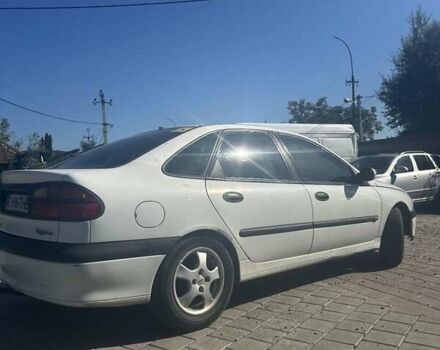Білий Рено Лагуна, об'ємом двигуна 1.87 л та пробігом 387 тис. км за 2100 $, фото 1 на Automoto.ua