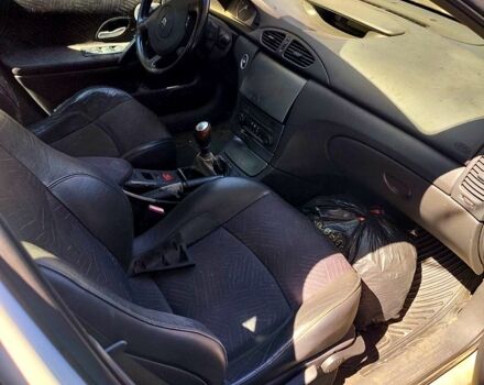 Белый Рено Лагуна, объемом двигателя 1.9 л и пробегом 315 тыс. км за 3880 $, фото 1 на Automoto.ua