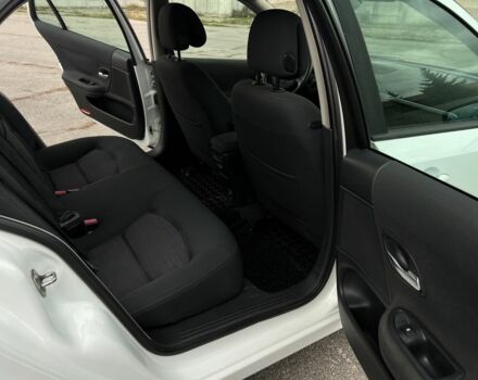 Рено Лагуна 2007 в Виннице на Automoto.ua Белый Рено Лагуна, объемом двигателя 1.9 л и пробегом 231 тыс. км за 4500 $, фото 9 на Automoto.ua