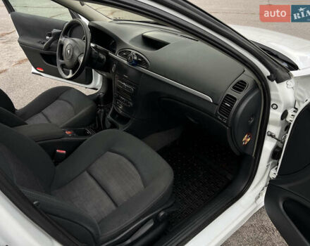 Белый Рено Лагуна, объемом двигателя 1.9 л и пробегом 231 тыс. км за 4200 $, фото 9 на Automoto.ua