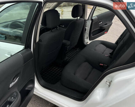 Белый Рено Лагуна, объемом двигателя 1.9 л и пробегом 231 тыс. км за 4200 $, фото 6 на Automoto.ua