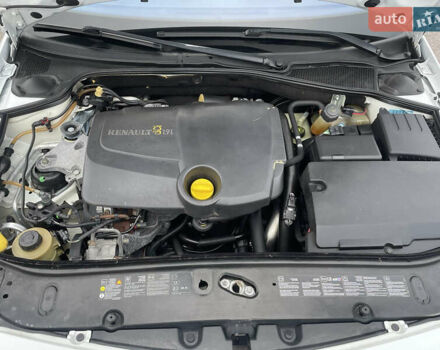 Белый Рено Лагуна, объемом двигателя 1.9 л и пробегом 231 тыс. км за 4200 $, фото 12 на Automoto.ua