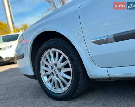 Белый Рено Лагуна, объемом двигателя 1.9 л и пробегом 231 тыс. км за 4990 $, фото 12 на Automoto.ua