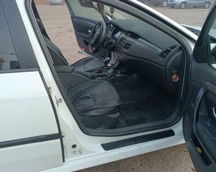 Белый Рено Лагуна, объемом двигателя 1.5 л и пробегом 244 тыс. км за 5100 $, фото 9 на Automoto.ua