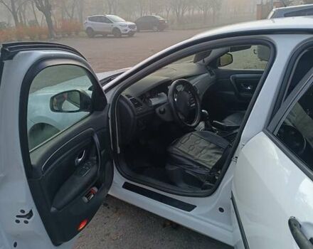 Белый Рено Лагуна, объемом двигателя 1.5 л и пробегом 244 тыс. км за 5100 $, фото 7 на Automoto.ua