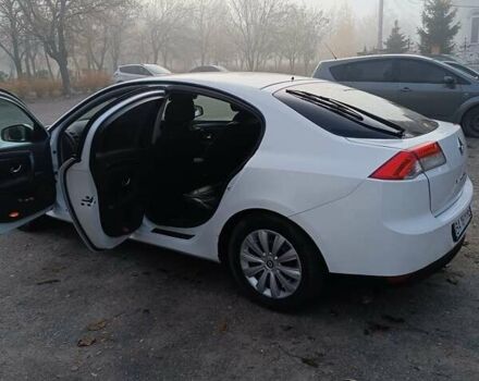 Белый Рено Лагуна, объемом двигателя 1.5 л и пробегом 244 тыс. км за 5100 $, фото 6 на Automoto.ua