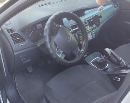 Белый Рено Лагуна, объемом двигателя 0 л и пробегом 348 тыс. км за 7200 $, фото 6 на Automoto.ua