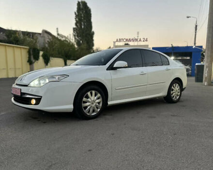 Белый Рено Лагуна, объемом двигателя 1.5 л и пробегом 270 тыс. км за 7300 $, фото 3 на Automoto.ua