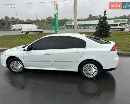 Белый Рено Лагуна, объемом двигателя 1.46 л и пробегом 357 тыс. км за 6200 $, фото 3 на Automoto.ua