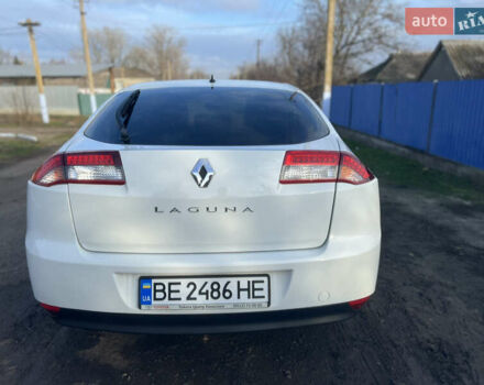 Белый Рено Лагуна, объемом двигателя 1.46 л и пробегом 221 тыс. км за 8400 $, фото 5 на Automoto.ua