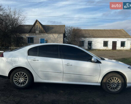 Белый Рено Лагуна, объемом двигателя 1.46 л и пробегом 221 тыс. км за 8400 $, фото 4 на Automoto.ua