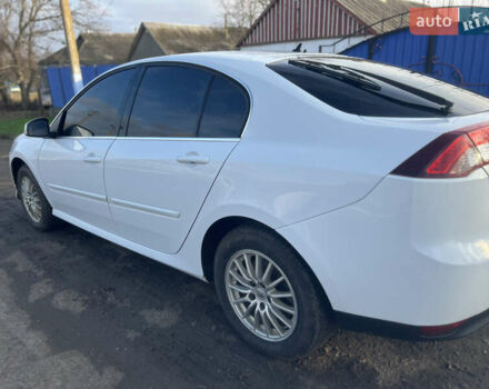 Белый Рено Лагуна, объемом двигателя 1.46 л и пробегом 221 тыс. км за 8400 $, фото 6 на Automoto.ua