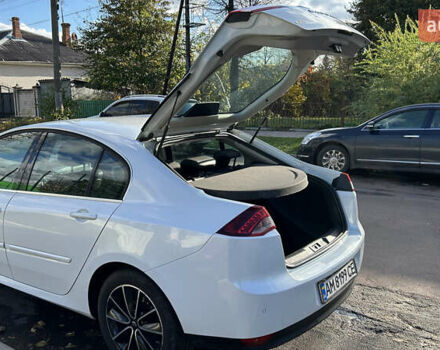 Рено Лагуна 2012 в Житомире на Automoto.ua Белый Рено Лагуна, объемом двигателя 1.46 л и пробегом 328 тыс. км за 7100 $, фото 15 на Automoto.ua