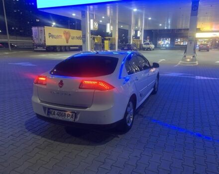 Белый Рено Лагуна, объемом двигателя 1.5 л и пробегом 255 тыс. км за 8200 $, фото 4 на Automoto.ua