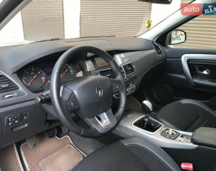 Белый Рено Лагуна, объемом двигателя 1.46 л и пробегом 340 тыс. км за 6300 $, фото 16 на Automoto.ua