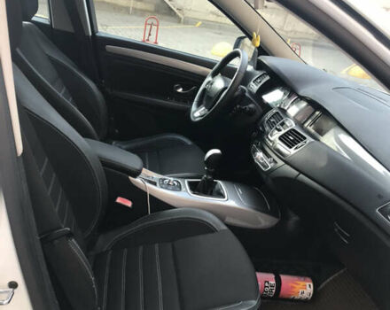 Белый Рено Лагуна, объемом двигателя 1.46 л и пробегом 340 тыс. км за 6300 $, фото 21 на Automoto.ua